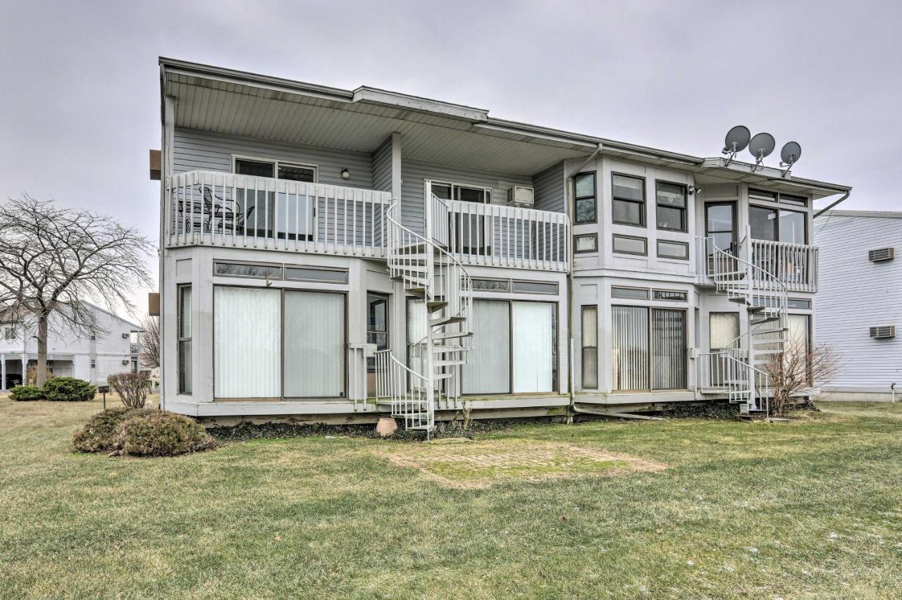 Condo With Balcony, Dock And Access To Lake Erie Sand Beach エクステリア 写真