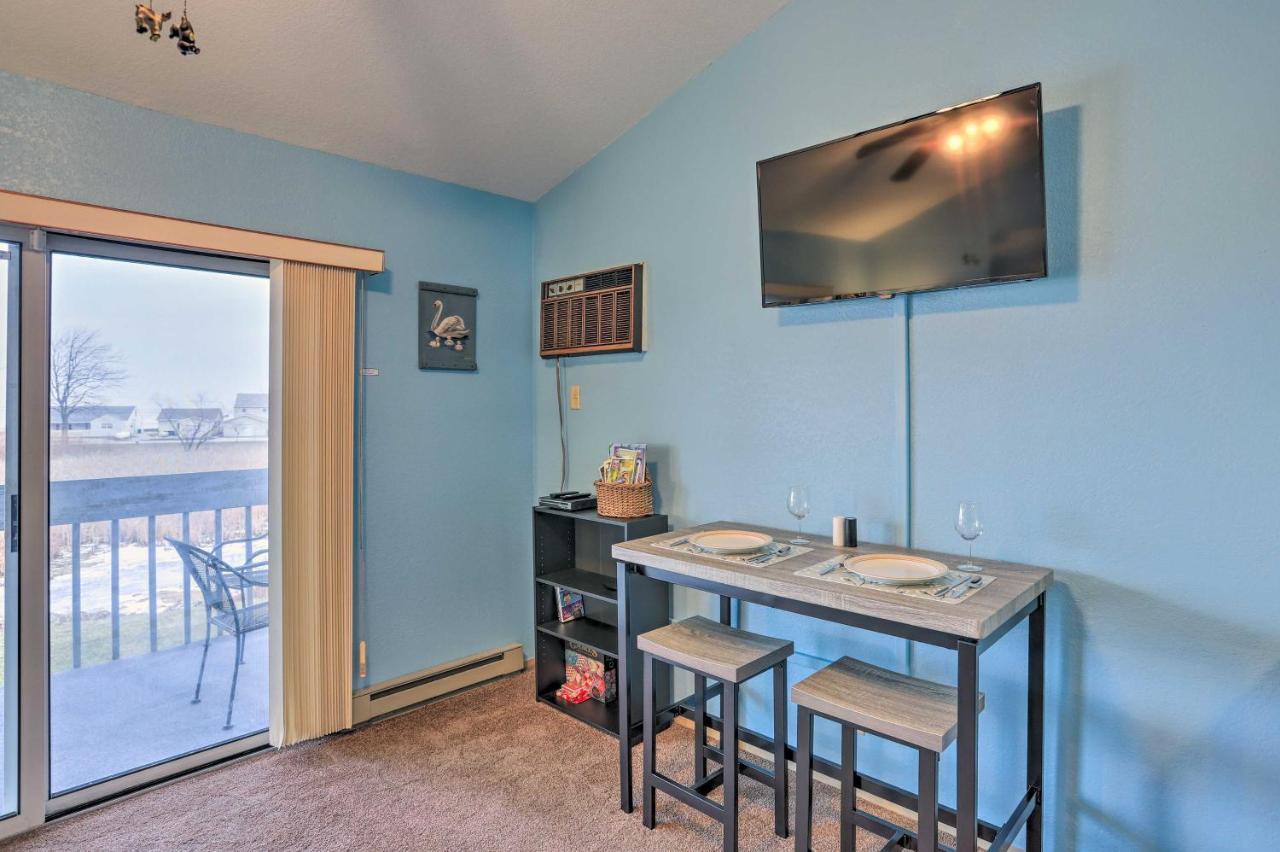 Condo With Balcony, Dock And Access To Lake Erie Sand Beach エクステリア 写真